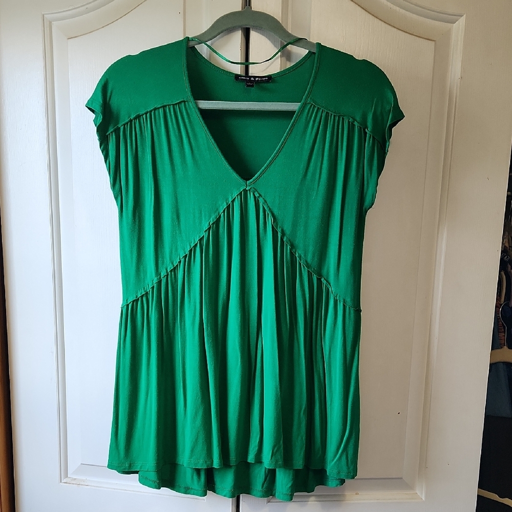 Cable & Gauge Emerald Green V-Neck Blouse